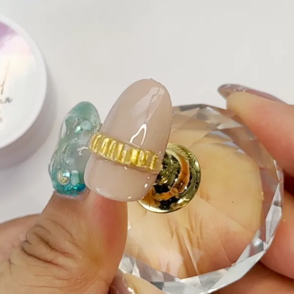キャンドゥ粘土ジェルとミラーパウダーで作ったリングネイル