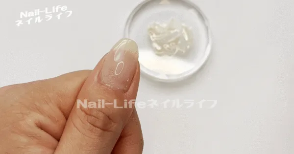 ジェルは薄く塗る