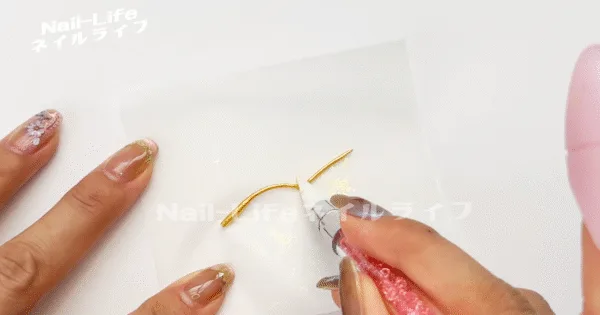 クレイジェルをシリコンペンでカット