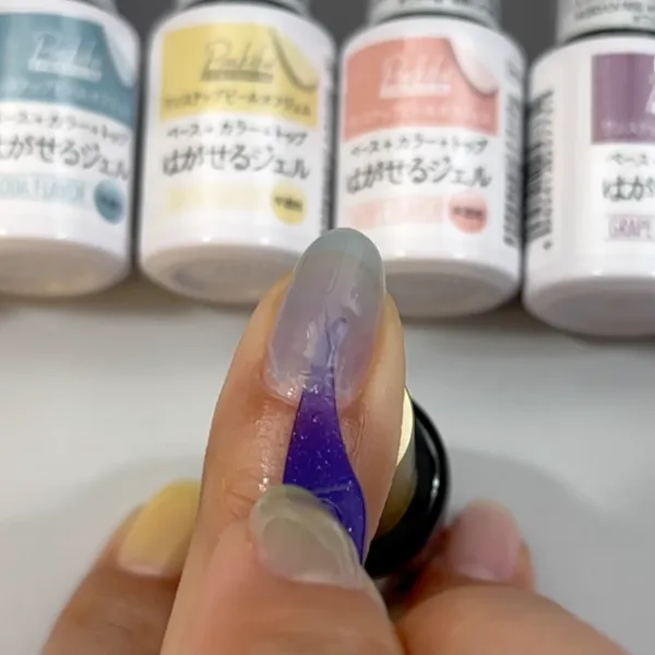 フロスピックを差し込んで少しずつ浮かせる